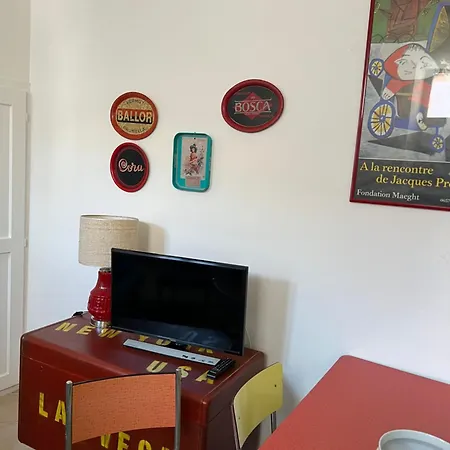 Maison Des Artistes דירה *